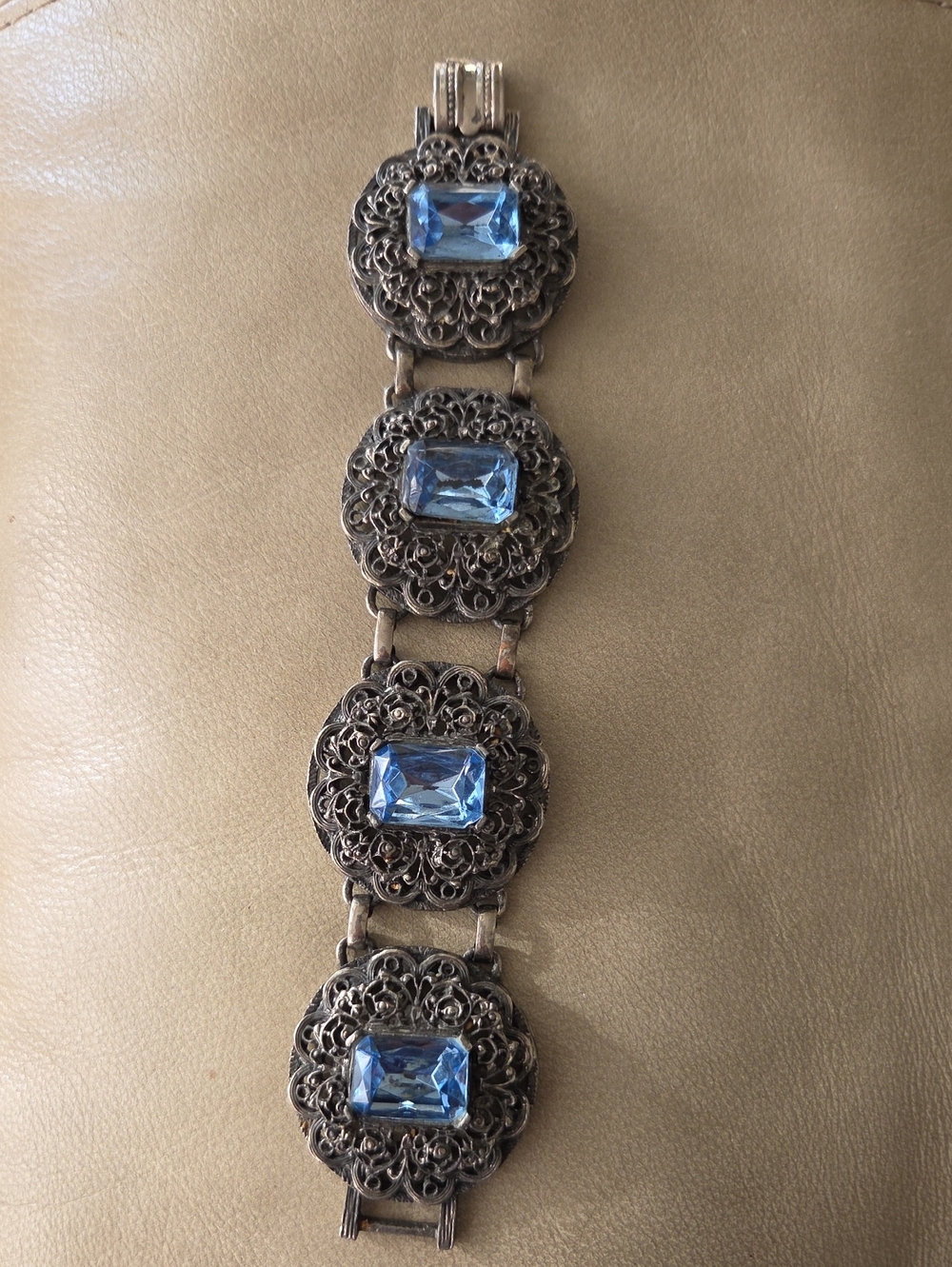 Vintage Selro Blue Crystal Silver Tone Filigree Bracelet 8 Inches Long